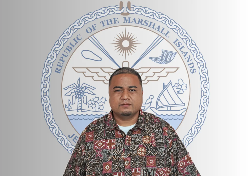 bronson shoniber chief of division of procurement marshall islands ministry of finance